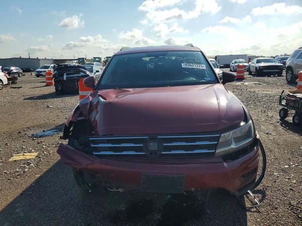 2018 VOLKSWAGEN TIGUAN SE, SEL