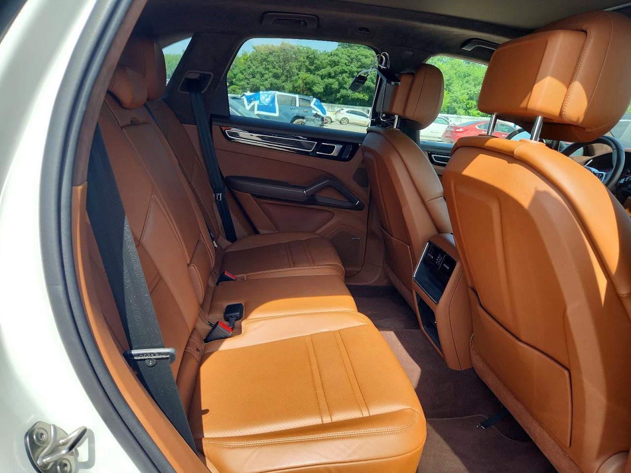 2023 PORSCHE CAYENNE