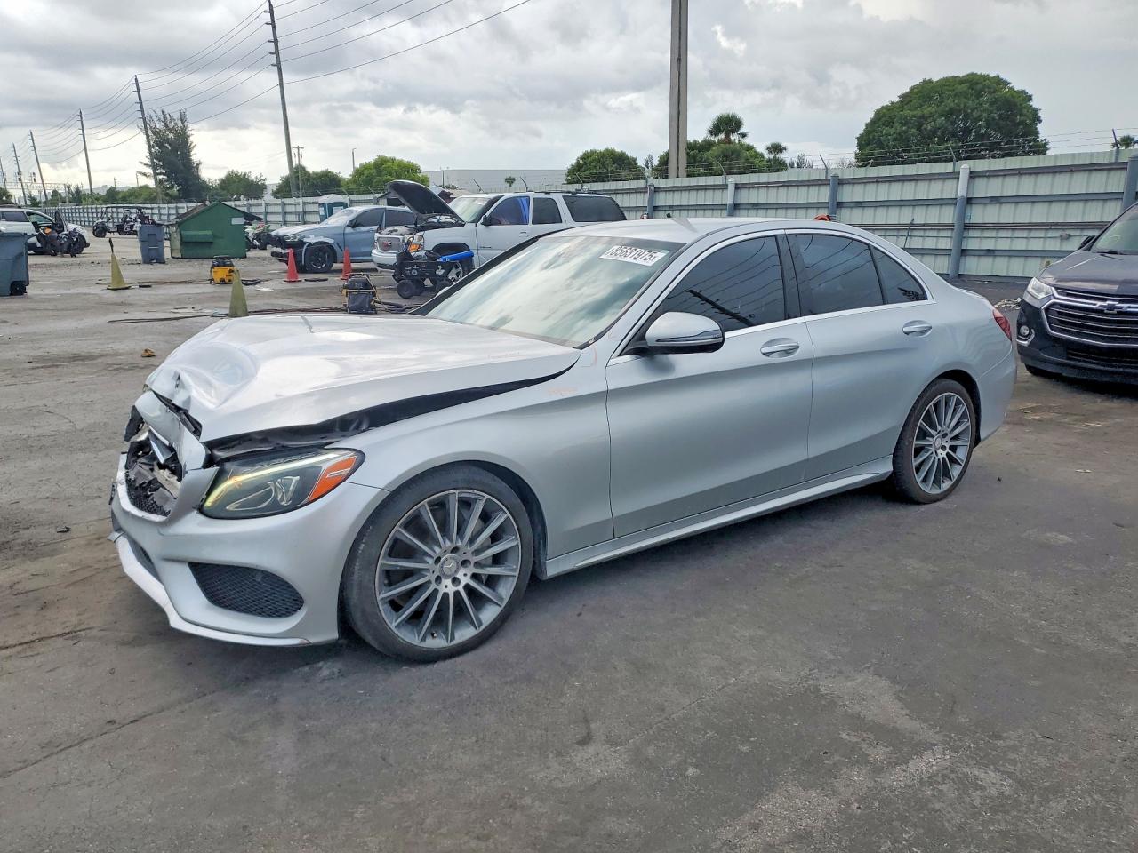2016 MERCEDES-BENZ C