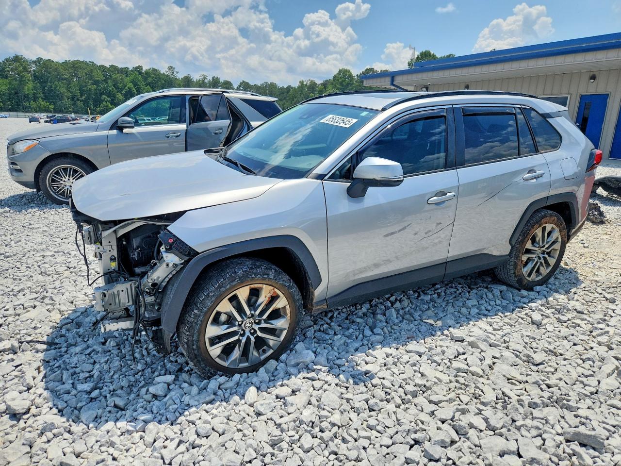 2023 TOYOTA RAV4 XLE Premium
