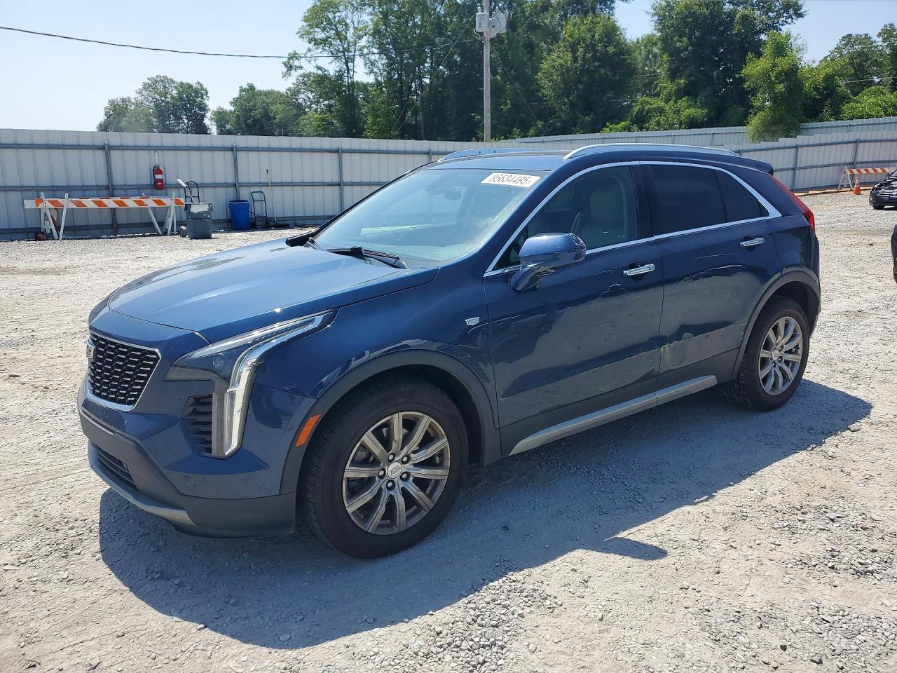 2019 CADILLAC XT4 Premium Luxury — Front 3/4