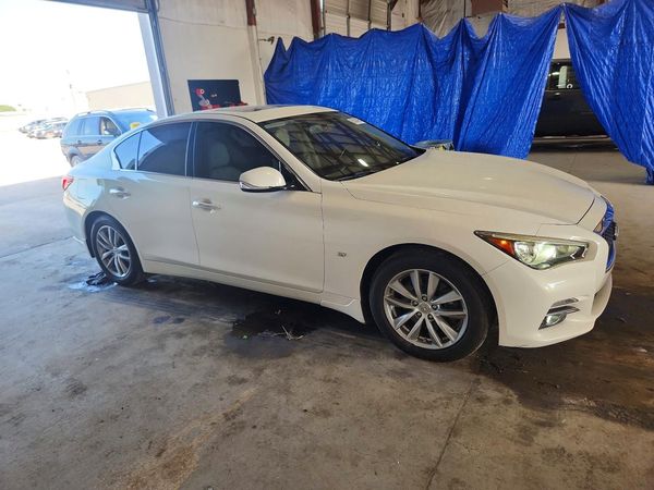 2015 INFINITI Q50