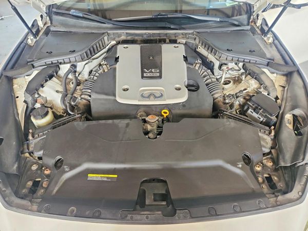 2015 INFINITI Q50