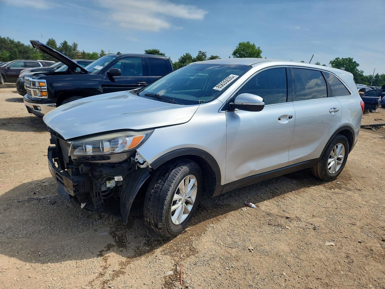2016 KIA SORENTO L / LX