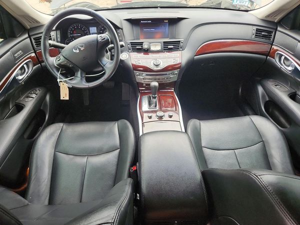 2015 INFINITI Q70