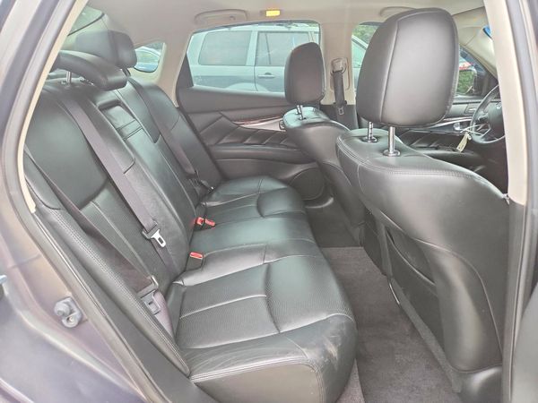 2015 INFINITI Q70