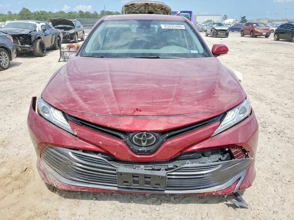 2020 TOYOTA CAMRY XLE