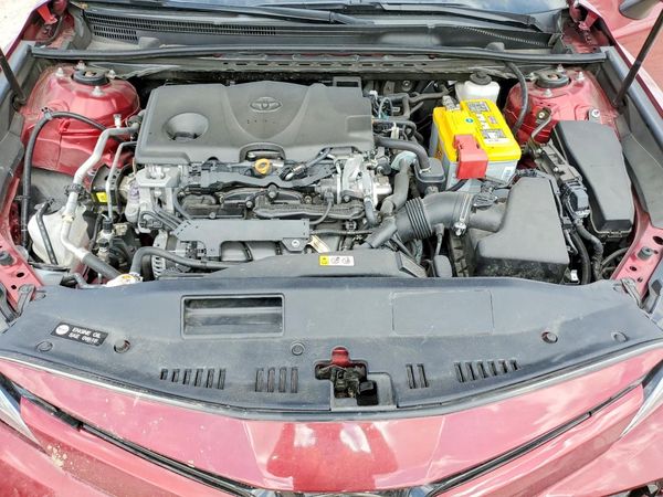 2020 TOYOTA CAMRY XLE
