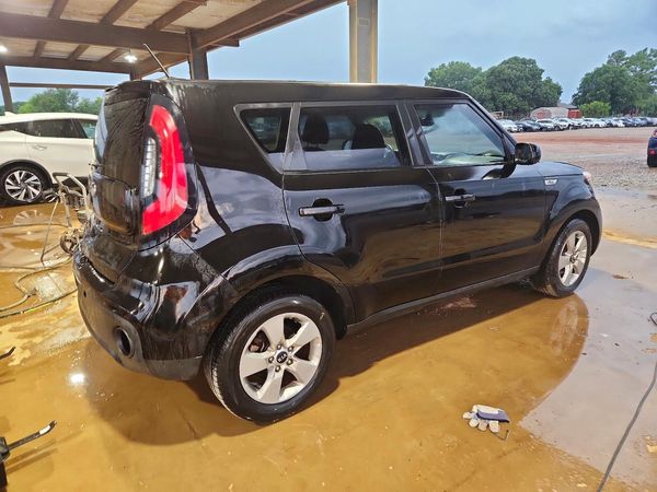 2017 KIA SOUL Base