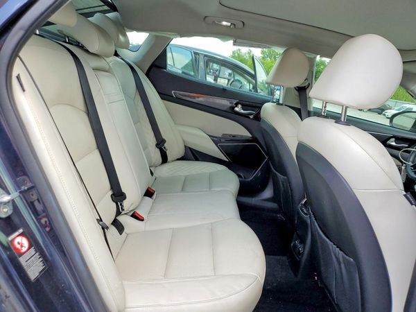 2017 KIA CADENZA
