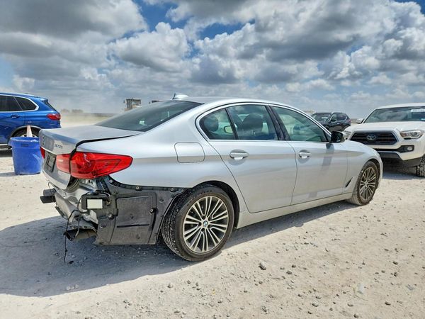2019 BMW 530