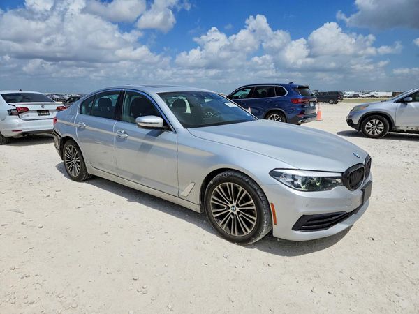 2019 BMW 530