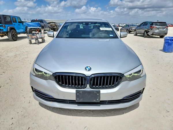 2019 BMW 530
