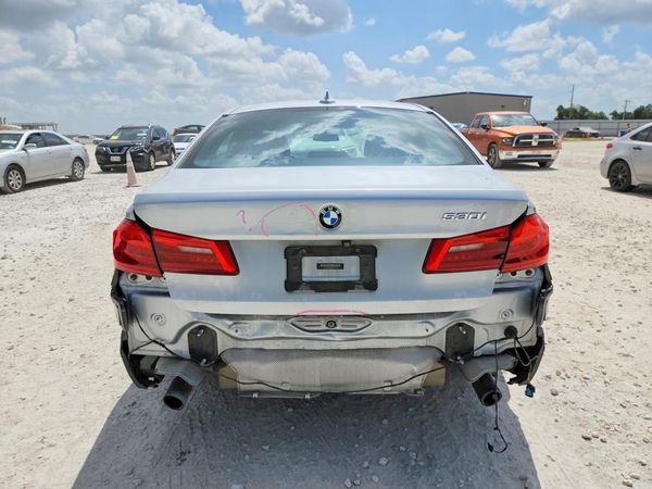 2019 BMW 530
