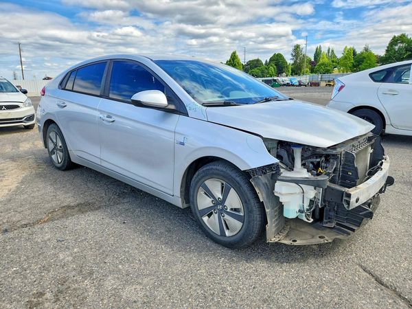 2018 HYUNDAI IONIQ Blue (HEV)