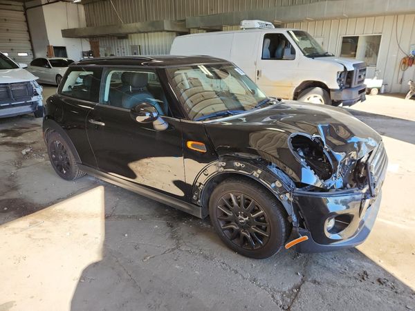 2017 MINI COOPER