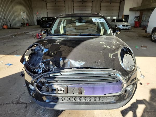 2017 MINI COOPER