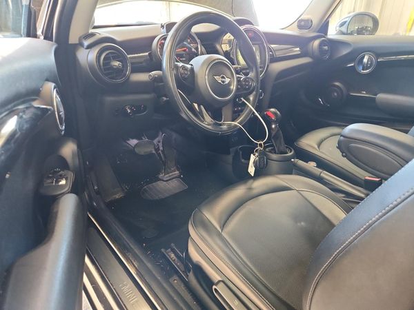2017 MINI COOPER