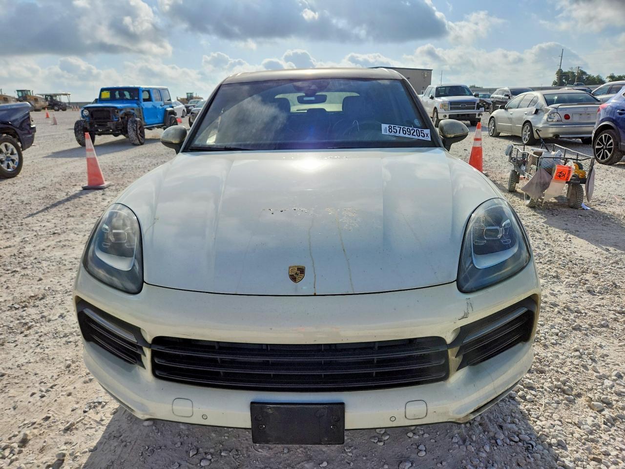 2019 PORSCHE CAYENNE