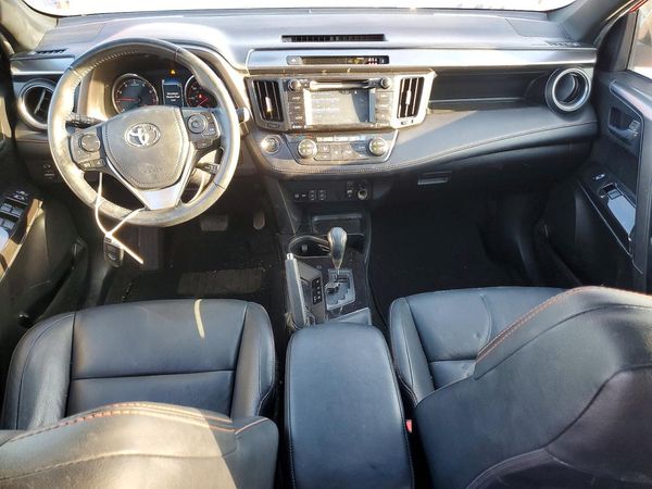 2017 TOYOTA RAV4 SE