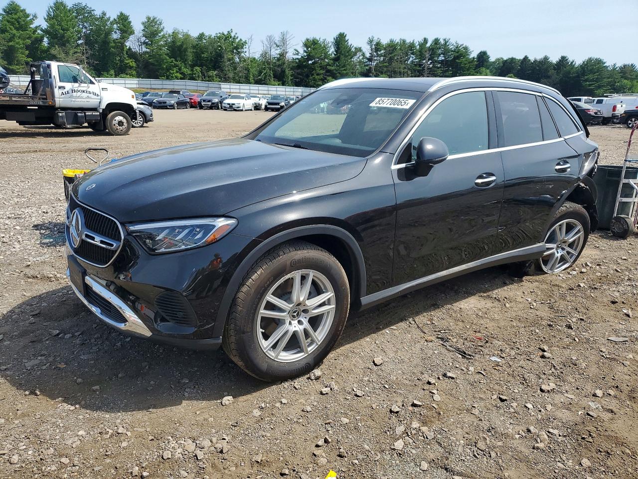 2025 MERCEDES-BENZ GLC