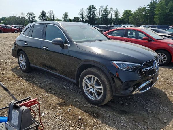 2025 MERCEDES-BENZ GLC