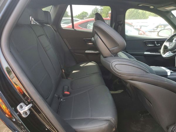 2025 MERCEDES-BENZ GLC