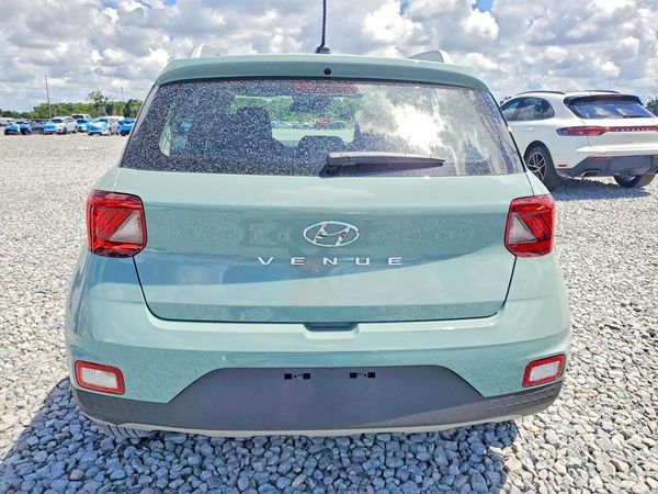 2026 HYUNDAI VENUE SEL, SEL w/ 2-Tone Roof