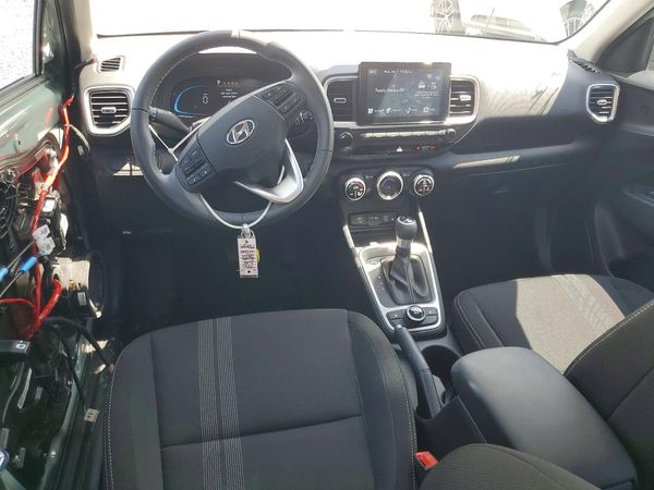 2026 HYUNDAI VENUE SEL, SEL w/ 2-Tone Roof