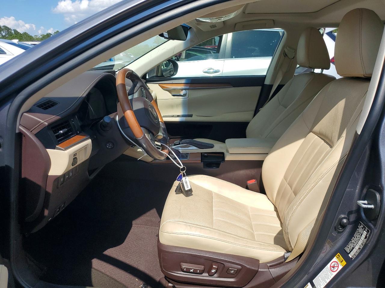 2017 LEXUS ES 300h