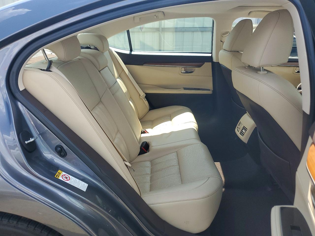 2017 LEXUS ES 300h