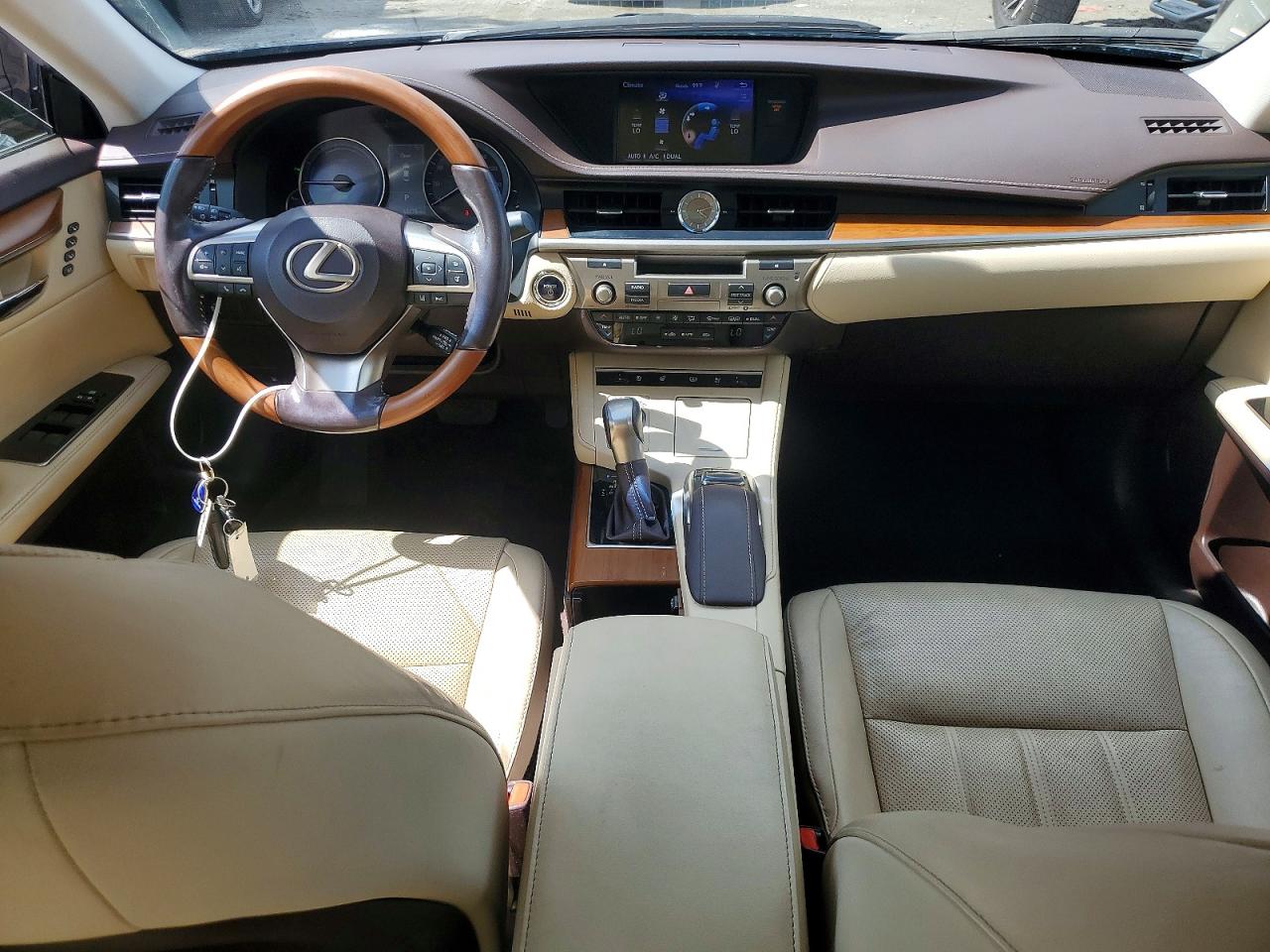 2017 LEXUS ES 300h