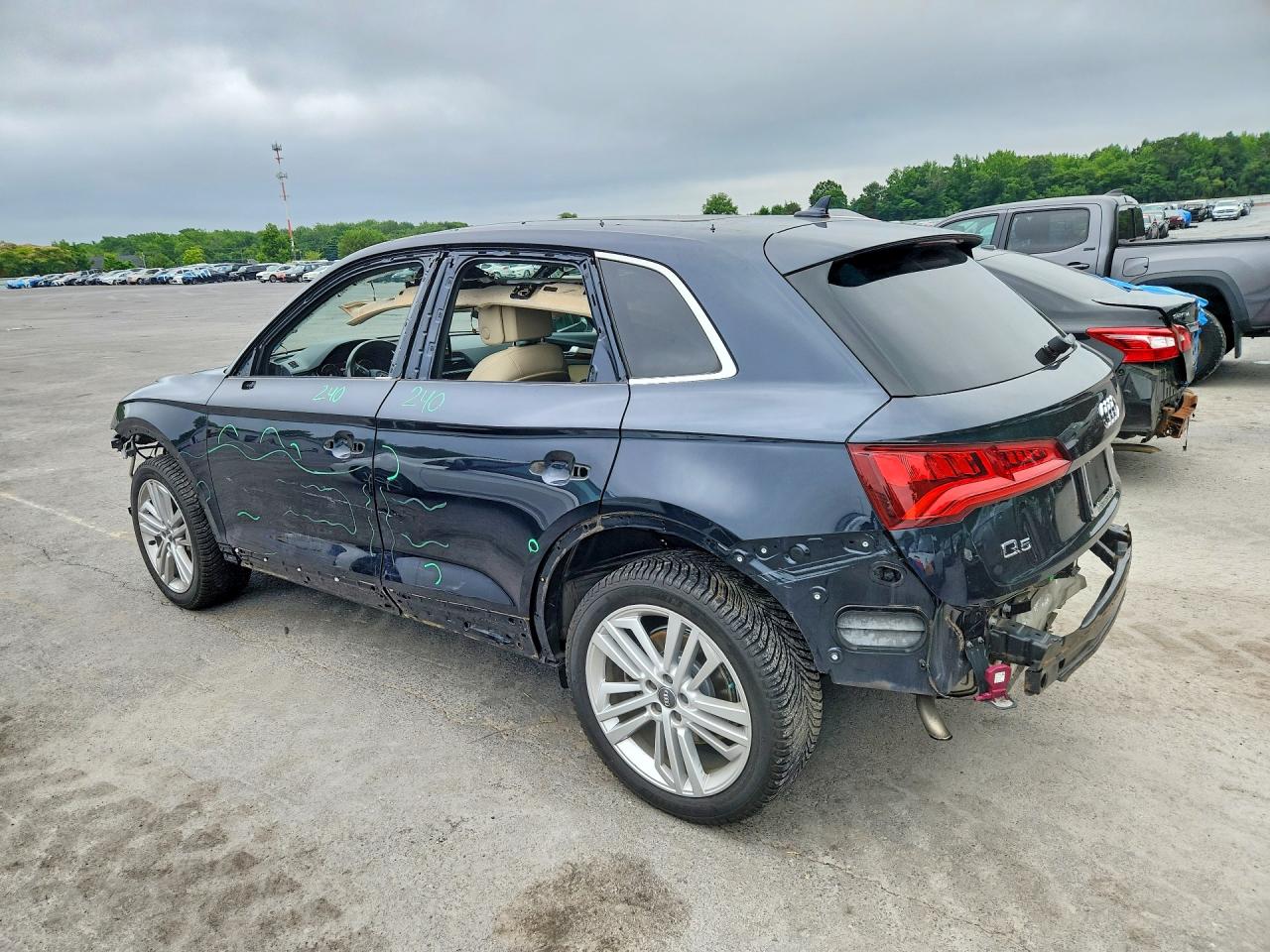 2018 AUDI Q5 quattro Premium Plus