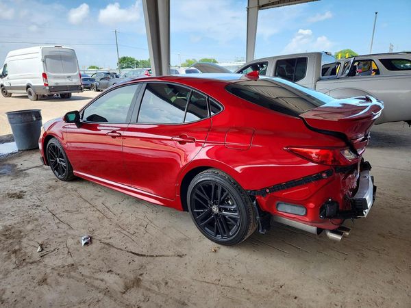 2025 TOYOTA CAMRY