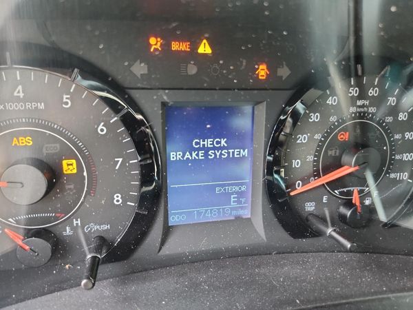 2016 TOYOTA SIENNA