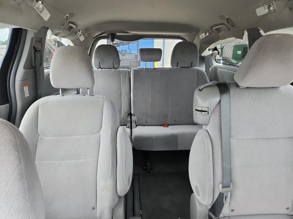 2016 TOYOTA SIENNA