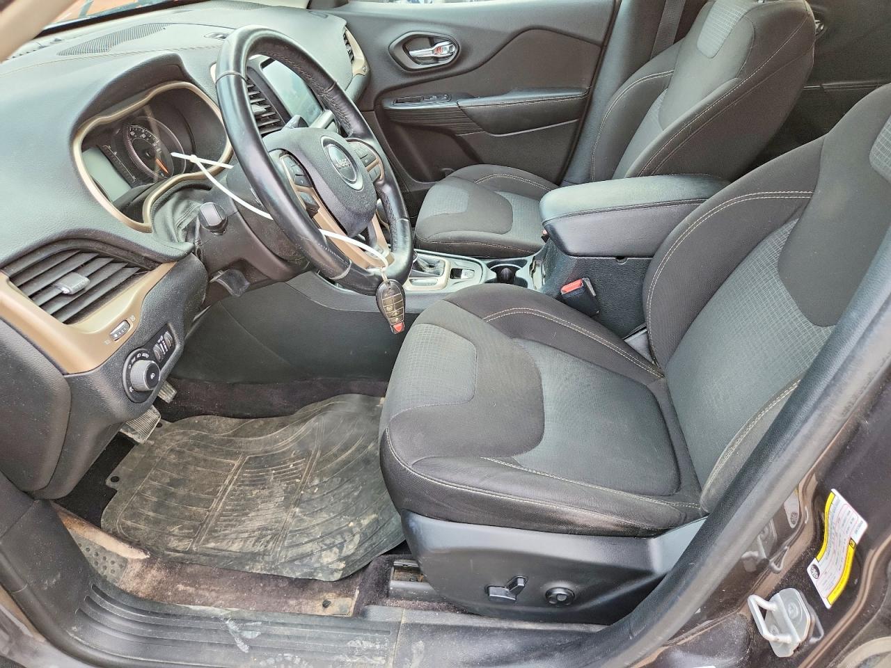 2016 JEEP CHEROKEE LATITUDE 4X4