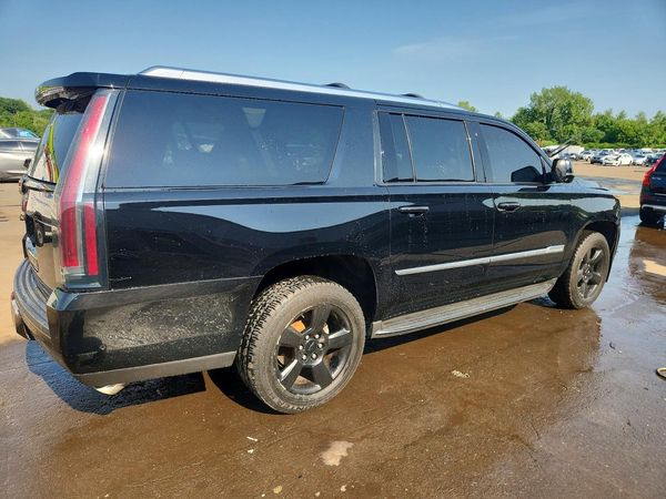 2018 CADILLAC ESCALADE ESV Luxury