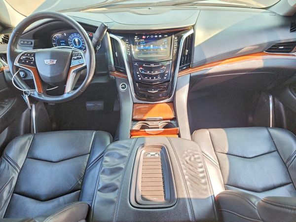 2018 CADILLAC ESCALADE ESV Luxury