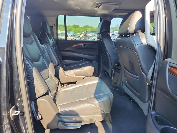2018 CADILLAC ESCALADE ESV Luxury