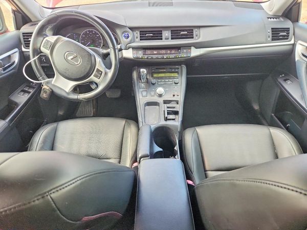 2013 LEXUS CT 200h