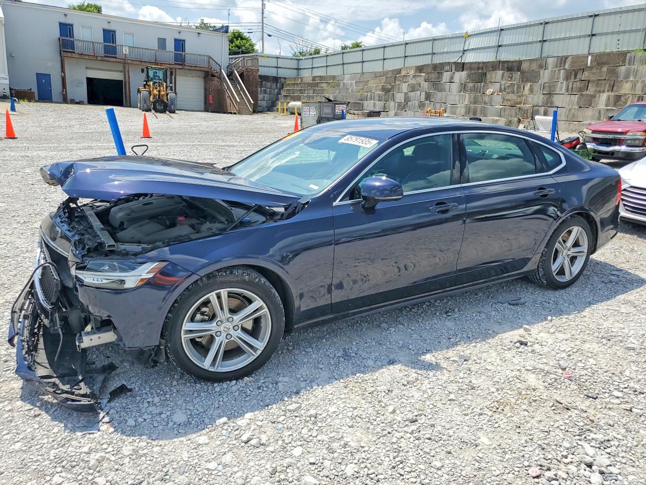 2019 VOLVO S90