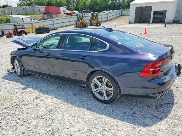 2019 VOLVO S90
