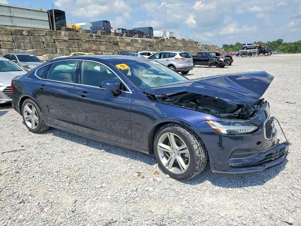 2019 VOLVO S90