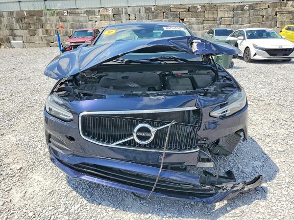 2019 VOLVO S90