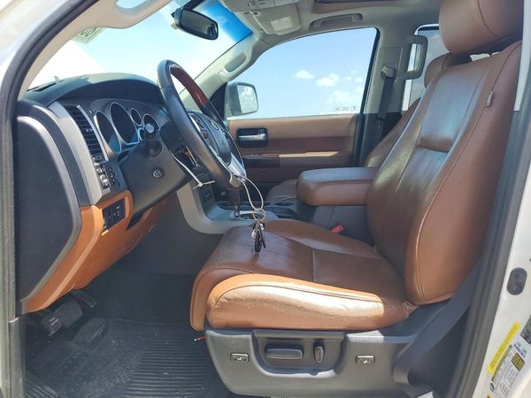 2017 TOYOTA SEQUOIA Platinum Grade