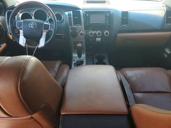 2017 TOYOTA SEQUOIA Platinum Grade