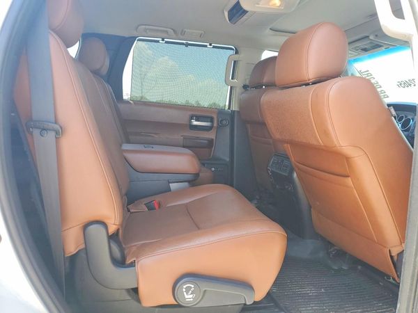 2017 TOYOTA SEQUOIA Platinum Grade