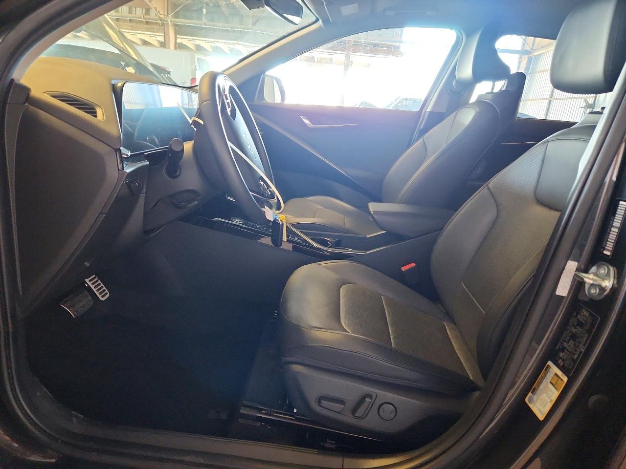 2024 KIA NIRO SX Touring