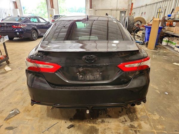 2020 TOYOTA CAMRY